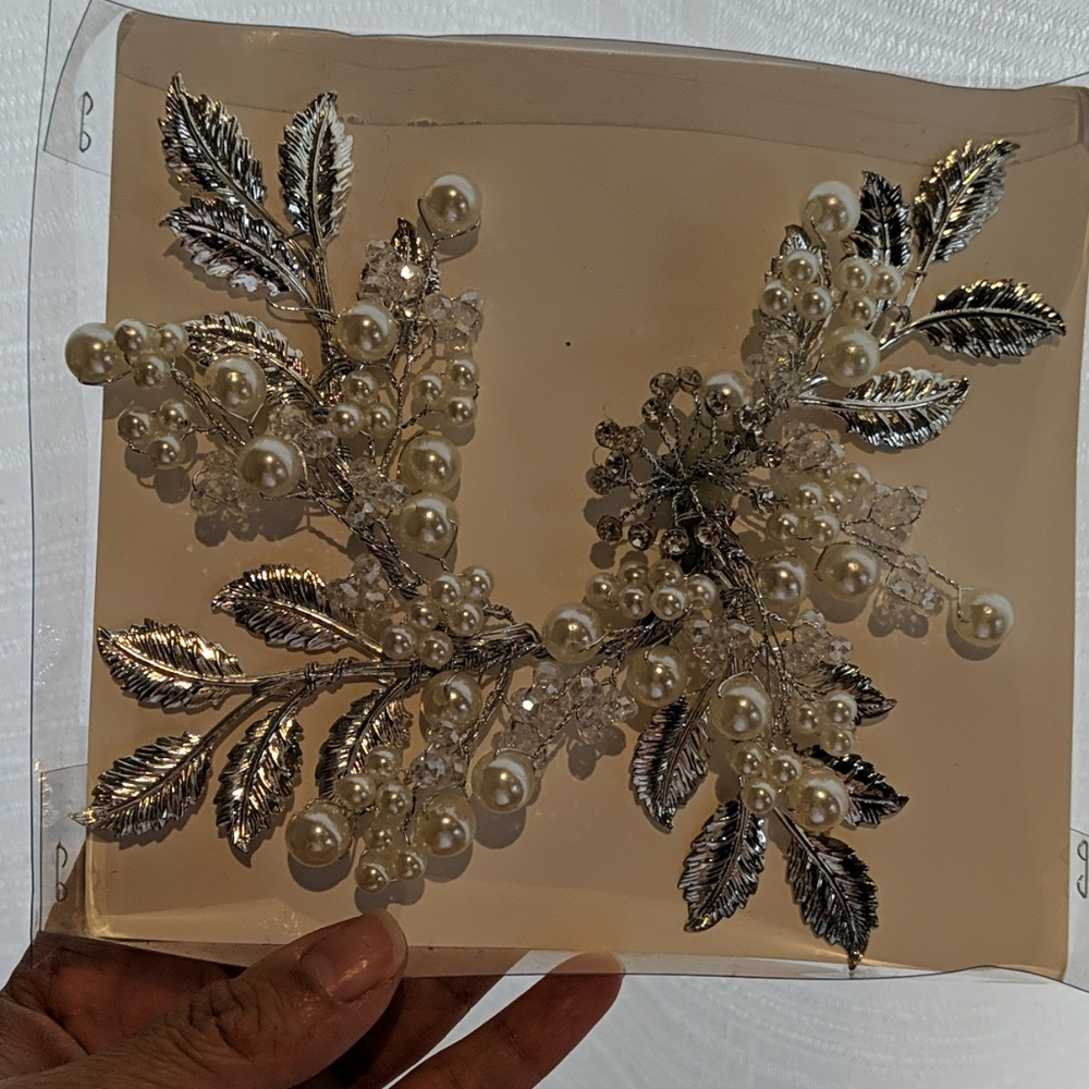 hair clip wedding